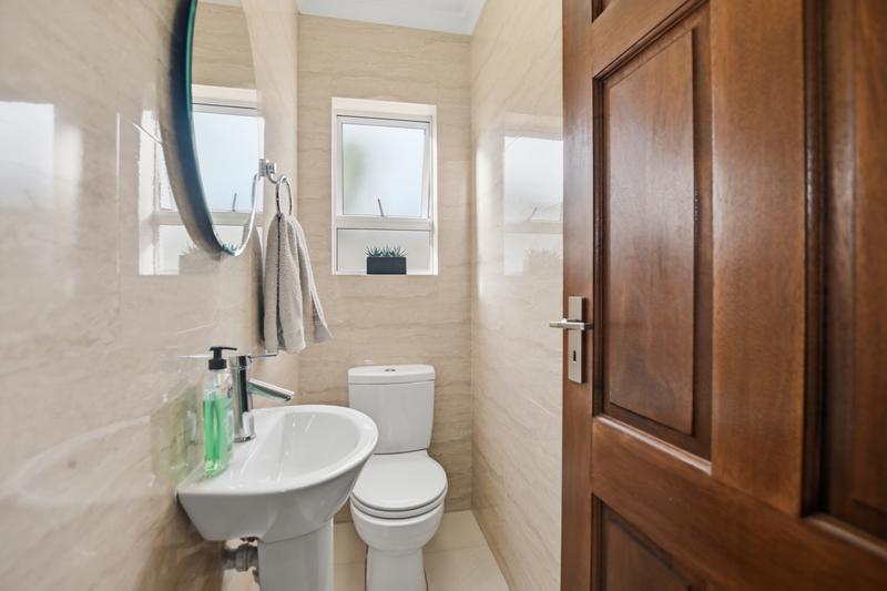 5 Bedroom Property for Sale in Parklands Western Cape